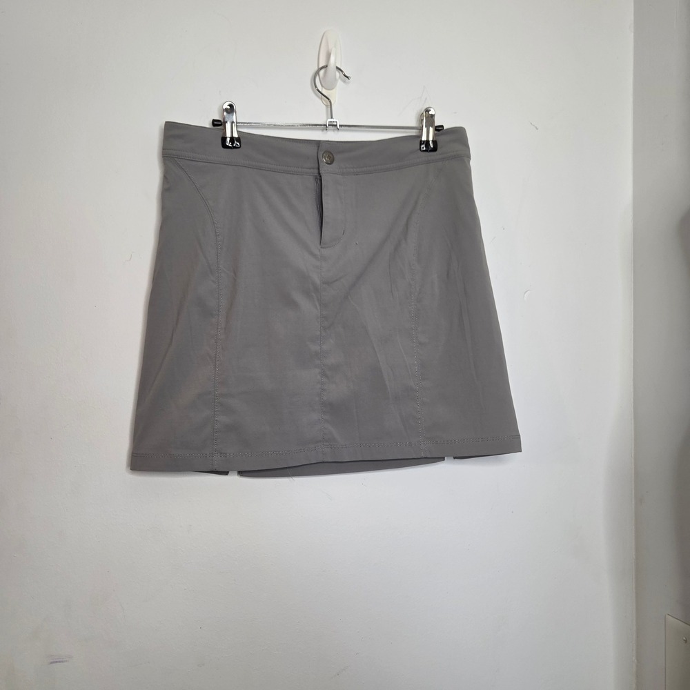 Columbia Womens Omni-Shield Grey‎ Active Skort Size 6 Hiking Golf Outdoor